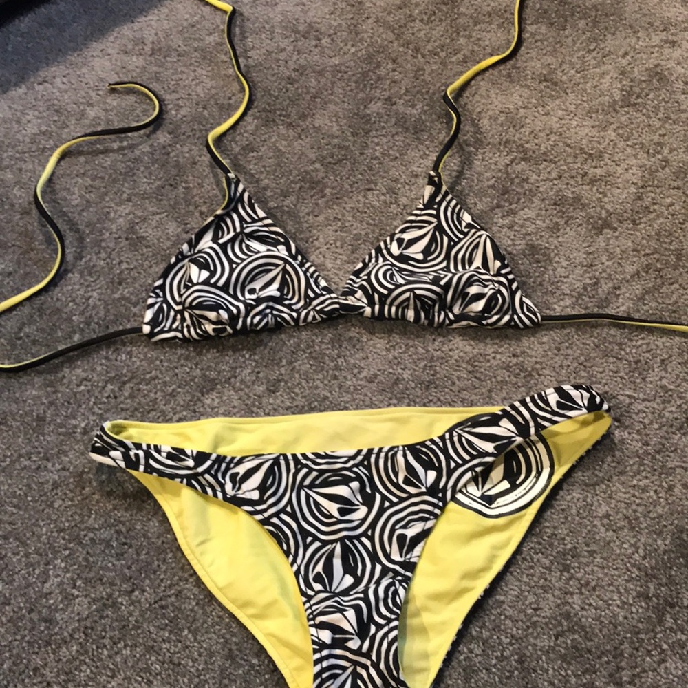 Reversible Volcom bikini